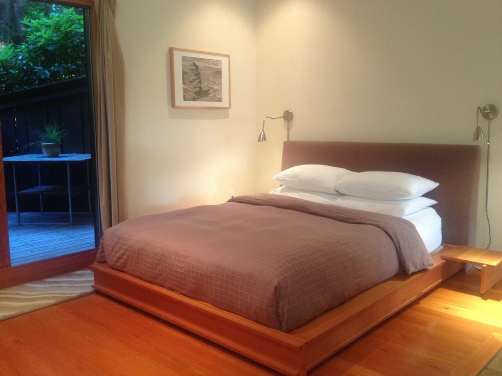 Hyphocus Inn Ucluelet Phòng bức ảnh