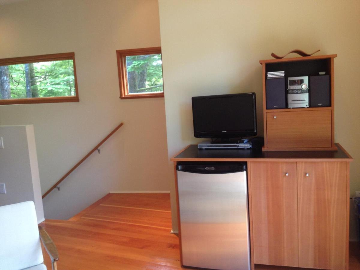 Hyphocus Inn Ucluelet Phòng bức ảnh